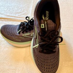 Brooks Glycerin 19  Size 7D